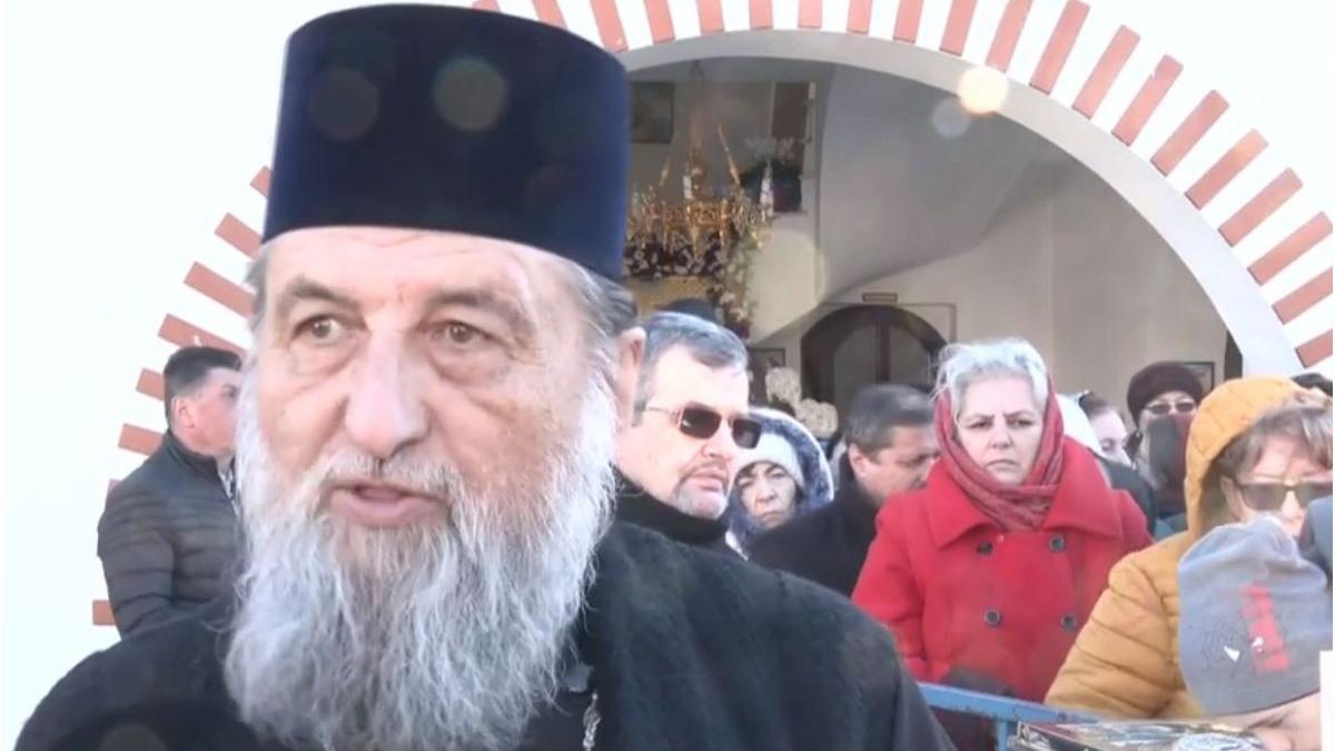 miii oameni inchine darurile magilor manastirea pantocrator