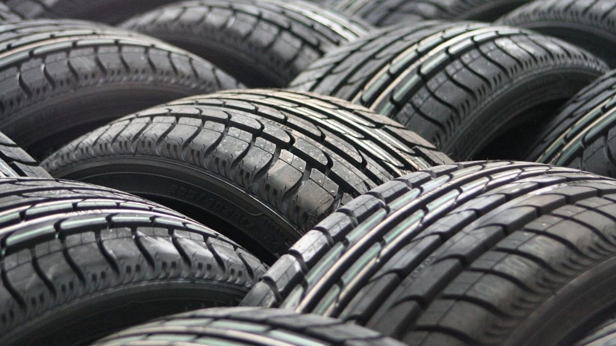 oras romania deschide fabrica anvelope plastic sute locuri munca