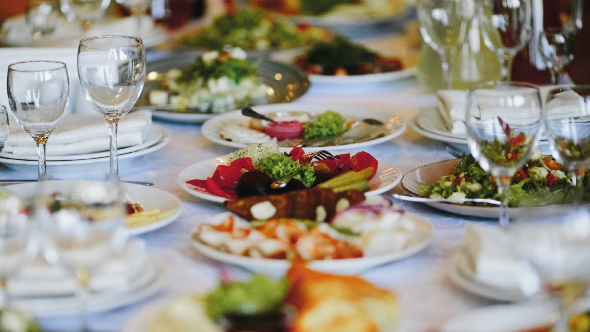 cum evitam abuzurile culinare in perioada sarbatorilor de iarna trucuri de la specialisti