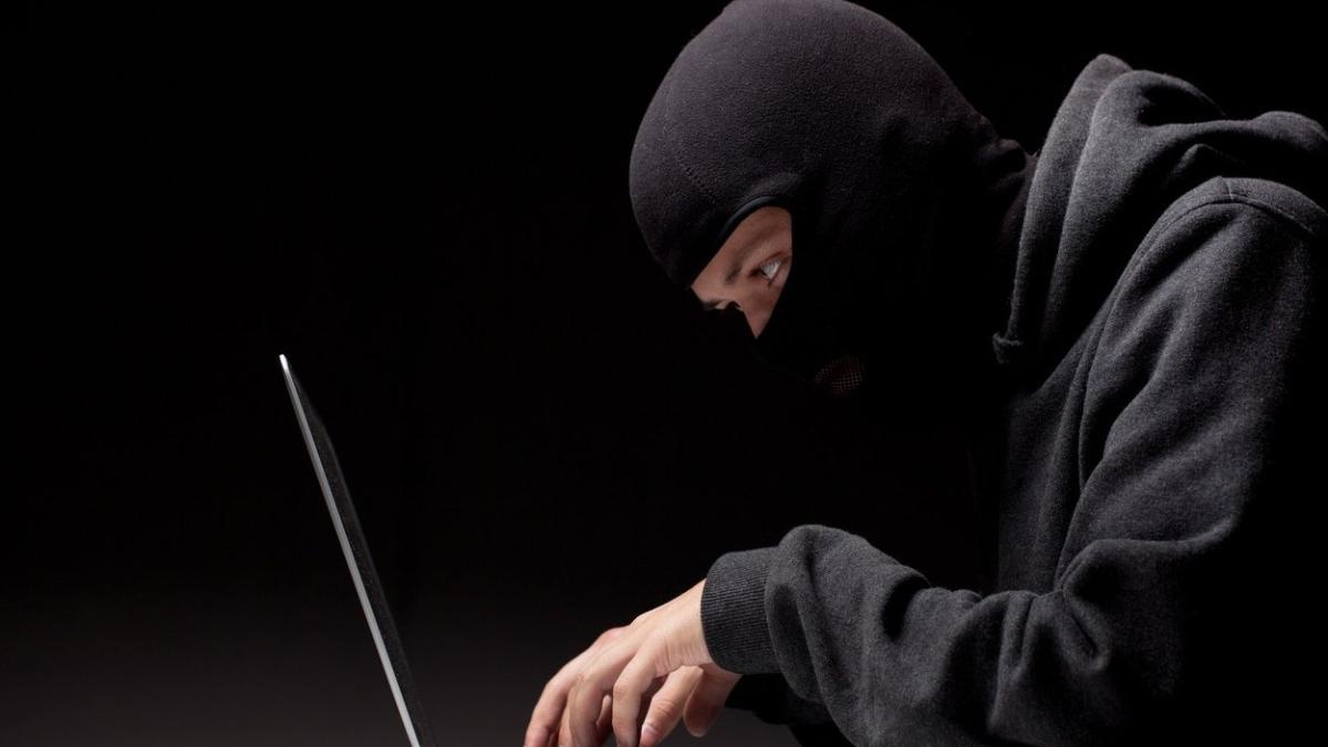 cum recuperezi cont facebook instagram whatsapp spart hackeri