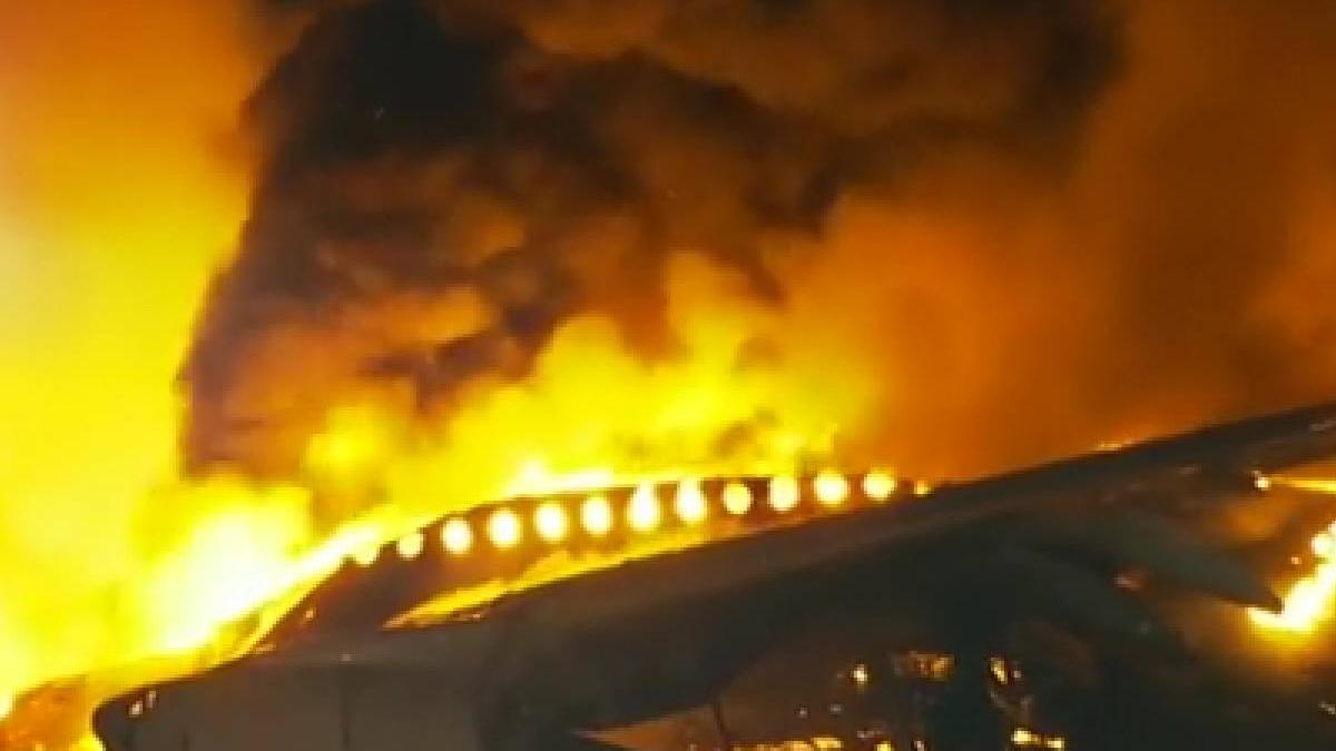 1 ranit 5 disparuti aeronava lovita avion pasageri foc aeroport tokyo