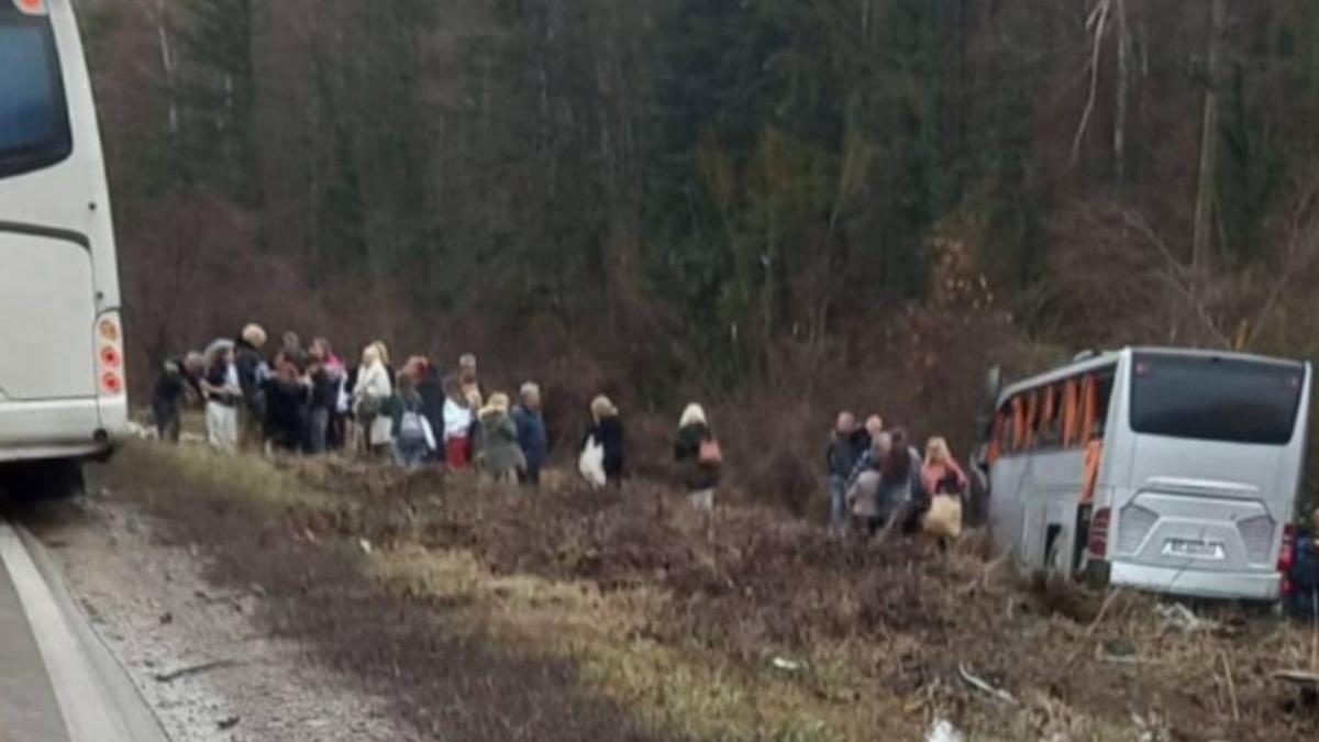 accident autobuz romanesc bulgaria ruse
