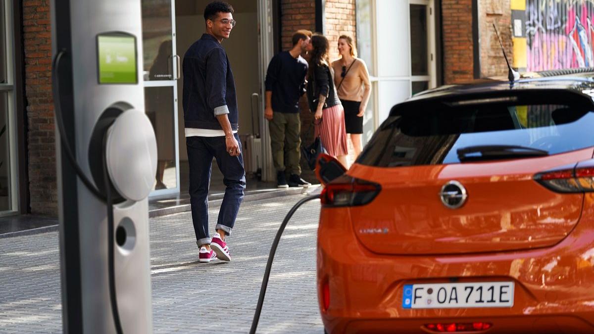 intrebari cheie viitorul auto cum functioneaza masinile electrice