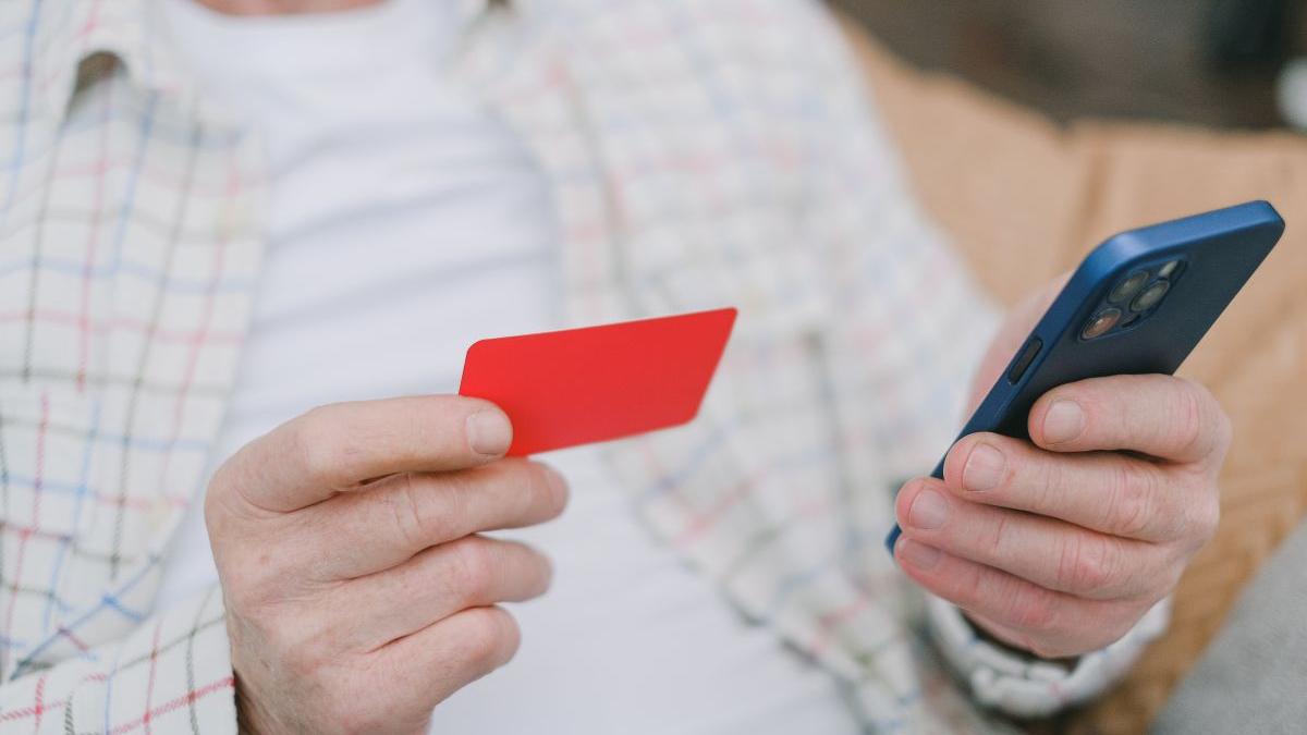 Impozit 2024. Cum poți plăti online taxele și impozitele, în 2024