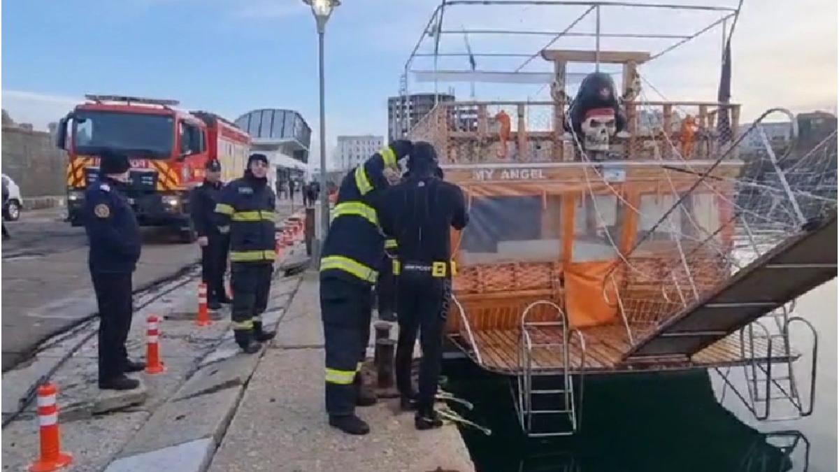 trup neinsufletit care plutea portul constanta