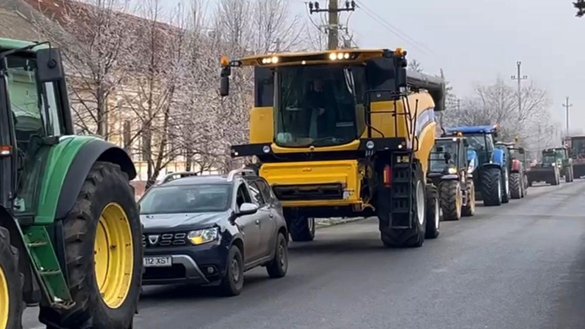 transportatori fermieri intrare bucuresti camioane tractoare noapte alba capitala
