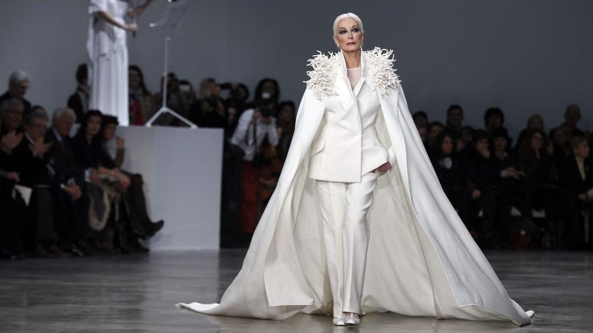 ea este carmen dell orefice cel mai varstnic model din lume