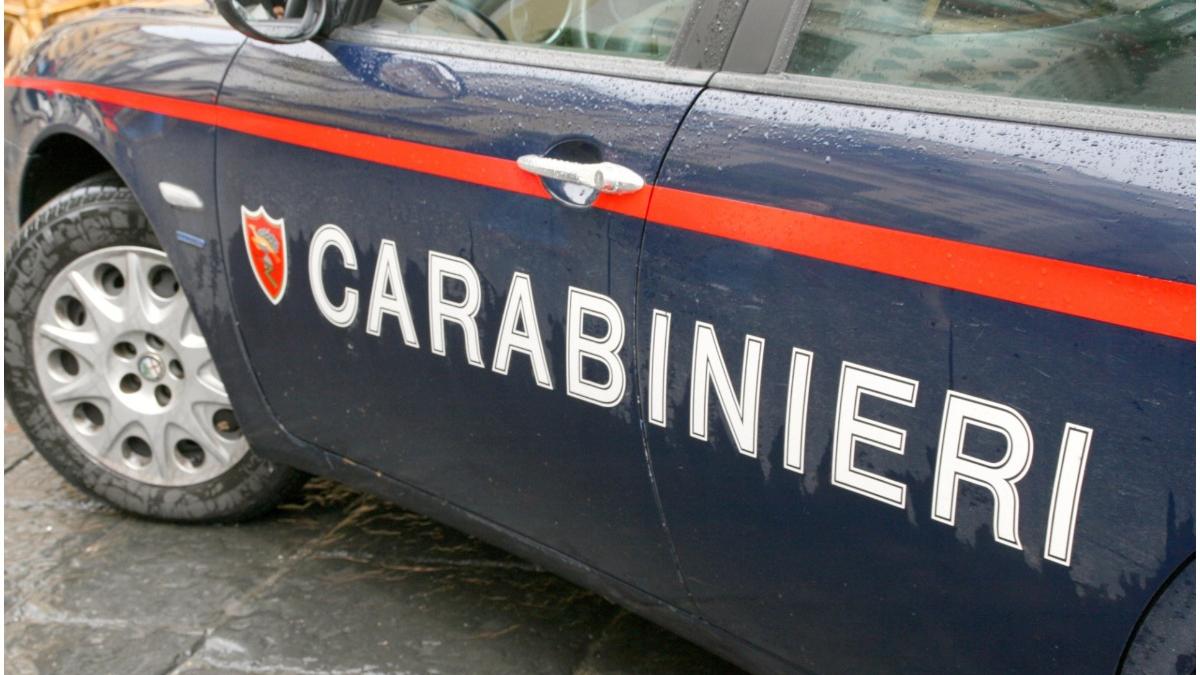baiat roman impuscat roma victima razboi bande rivale barbati cautati carabinieri