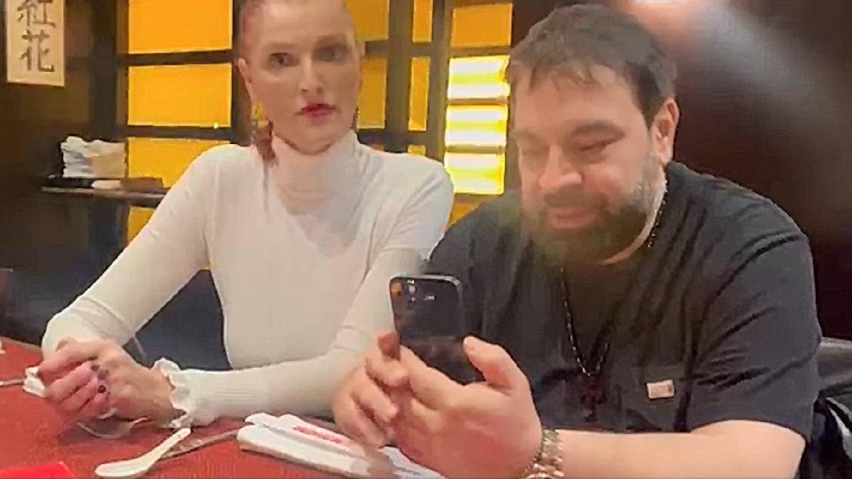 florin salam femeie batuta hotel bucuresti