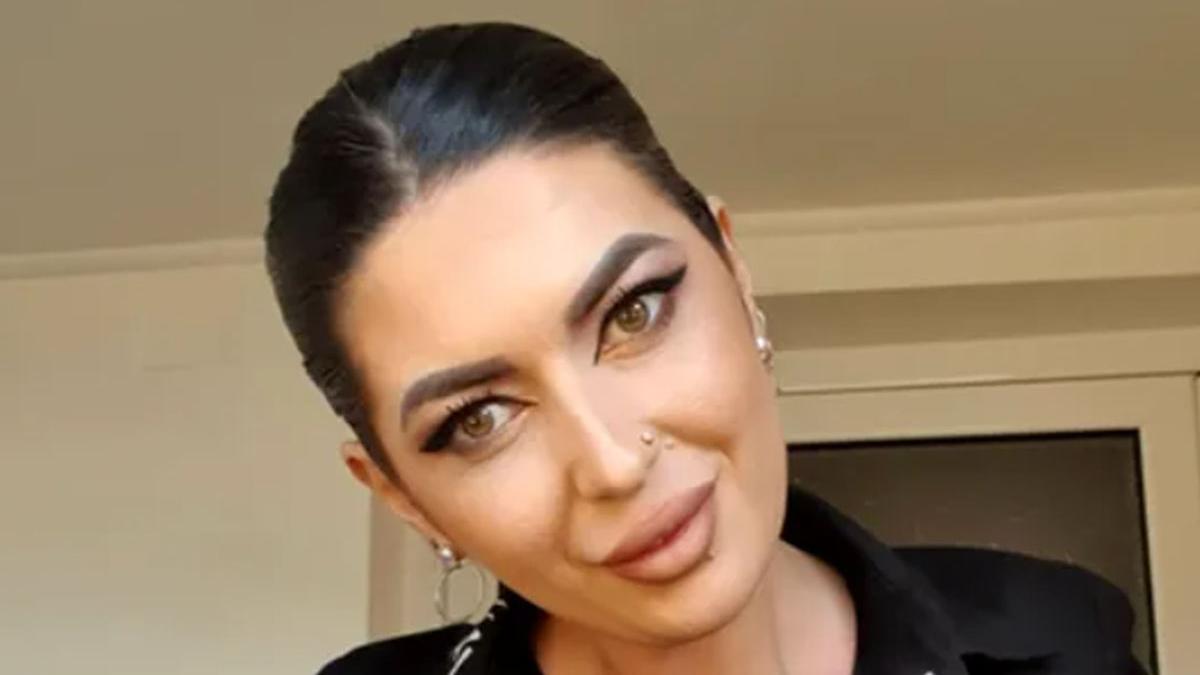 raluca murit operatii estetice clinica turcia