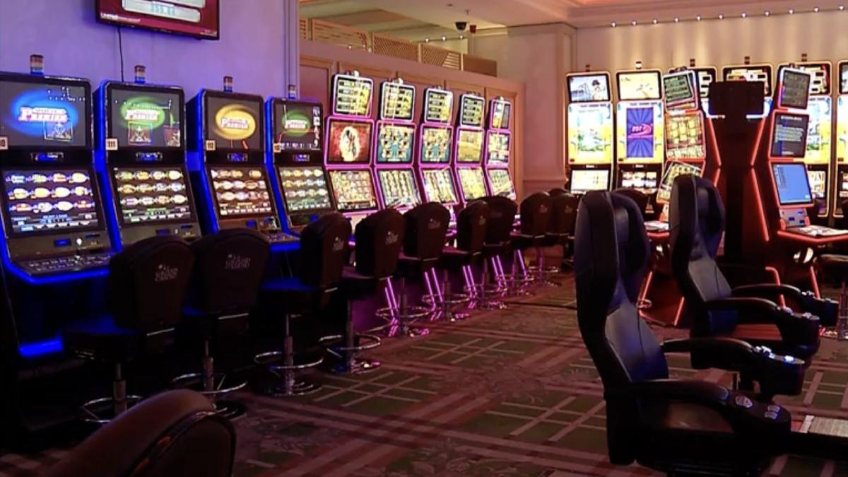 tanar deva inscenat jaf 40 000 euro pacanele