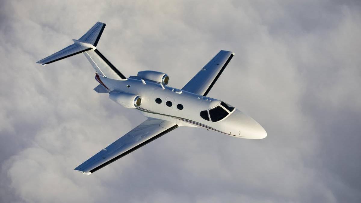 avion decolat india prabusit munti afganistan aeronava rusia