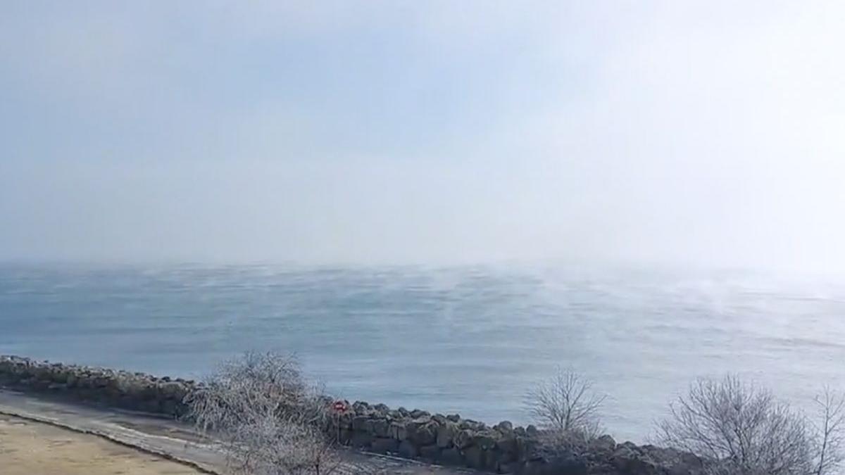 fenomen spectaculor marea neagra apa fierbe