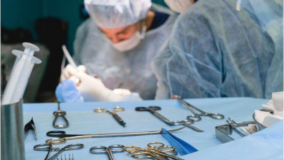 minora transplant ficat de la mama adoptiva