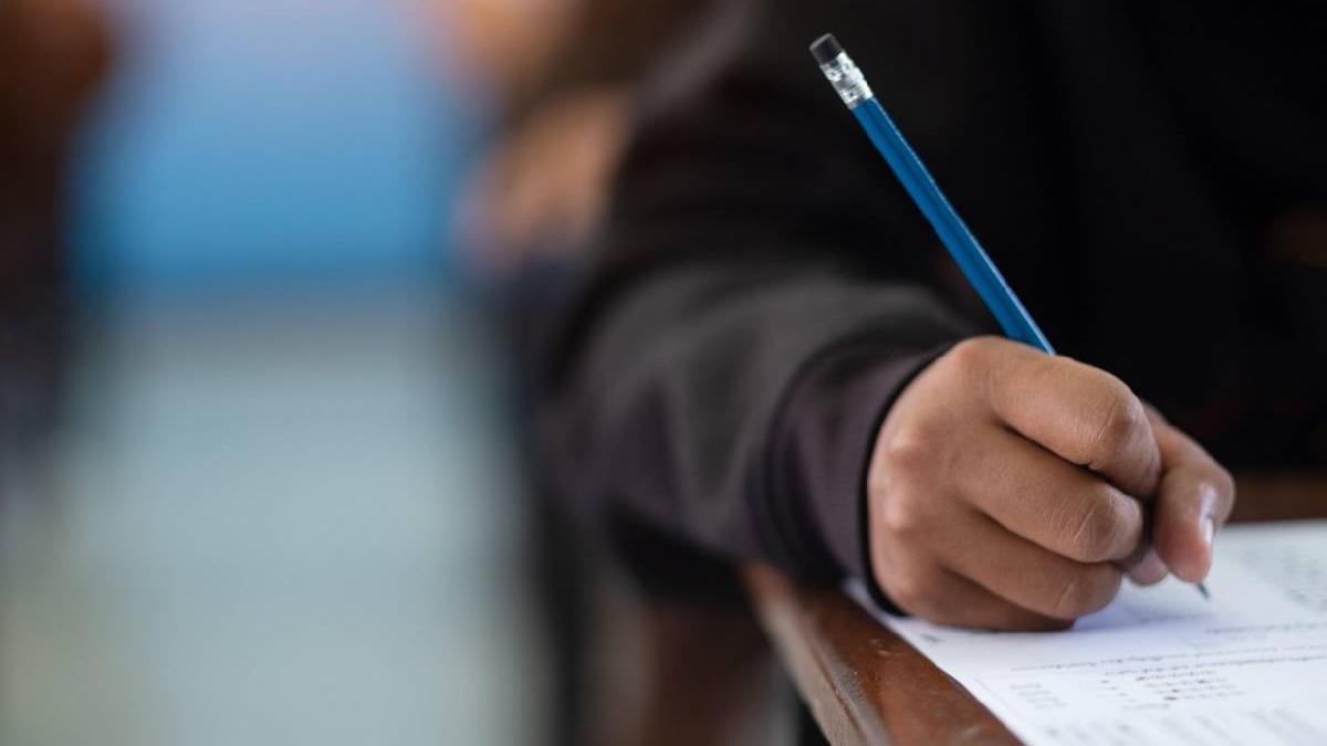 scoala prahova invata sapte copii invatatoare