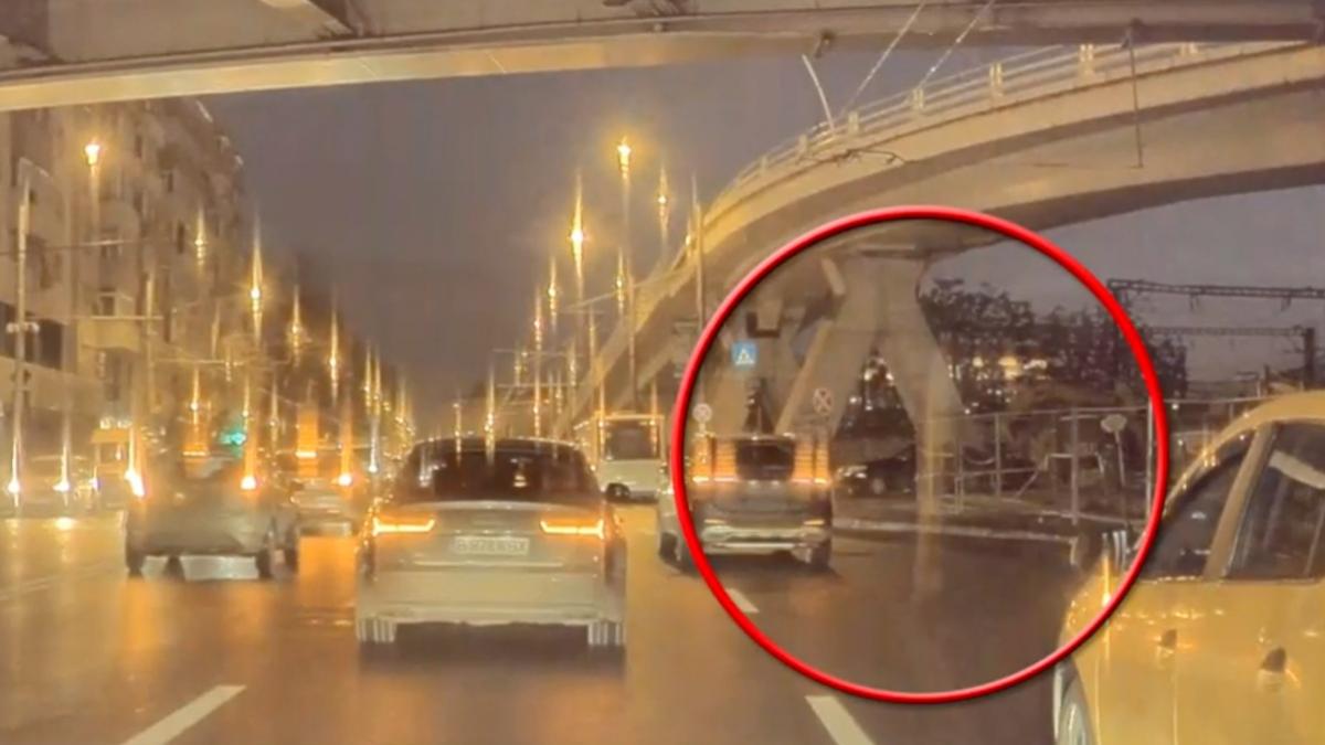 bucata pasaj basarab bucuresti cazut masini trafic