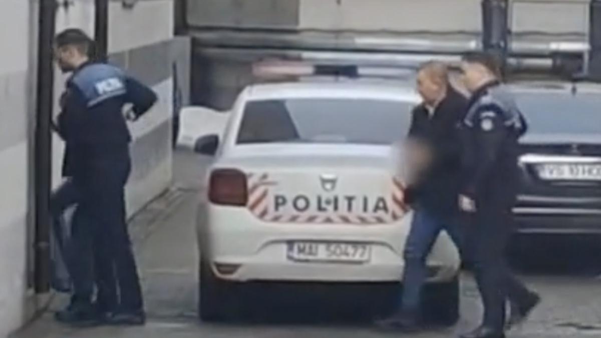 spaga frigider director drumuri poduri barlad arestat luare de mita