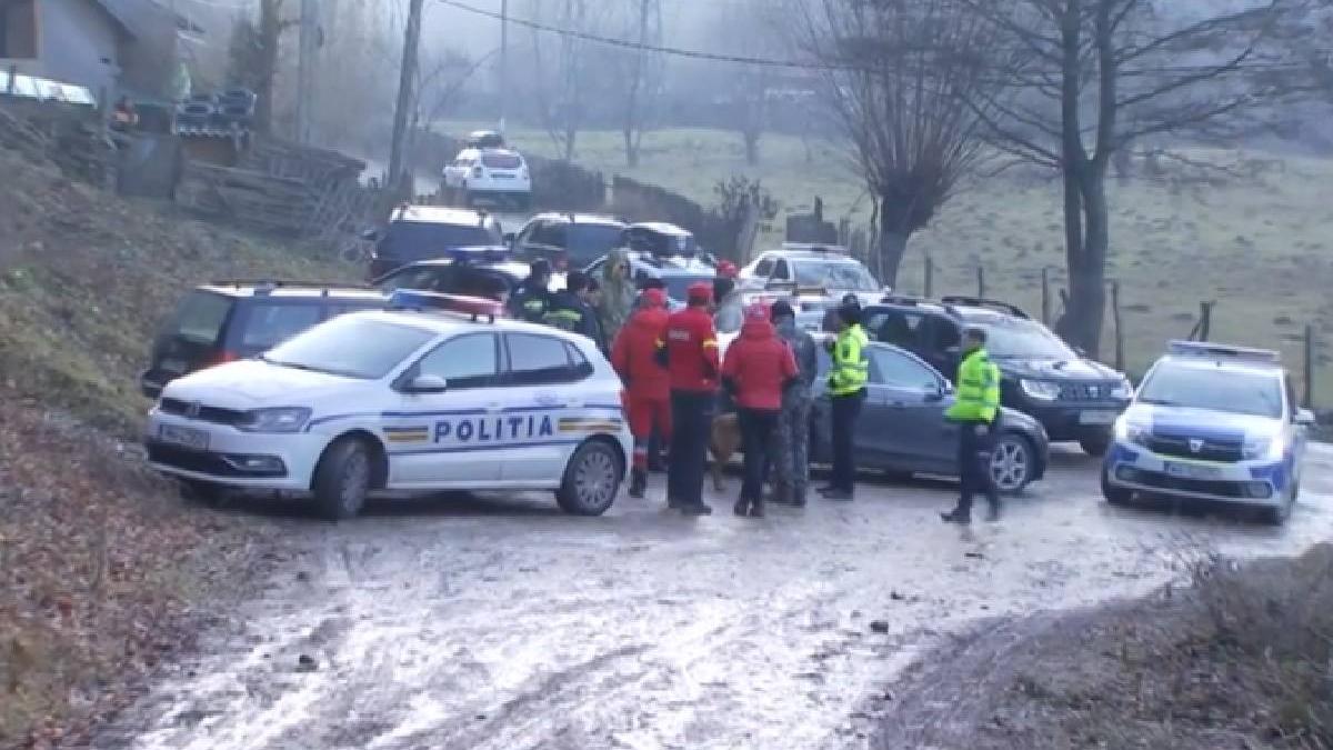 noi date caz barbat mort mana gasita drum arges