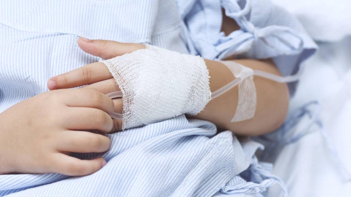 surori 2 4 ani stare grava spital matusa intoxicat insecticid oradea