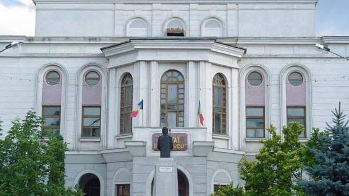 actor impuscat pe scena repetitii botosani