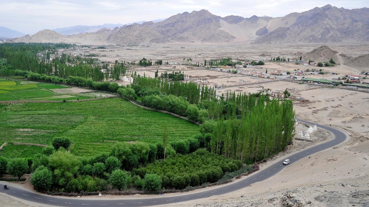 tehnologie oameni de stiinta chinezi desert teren agricol