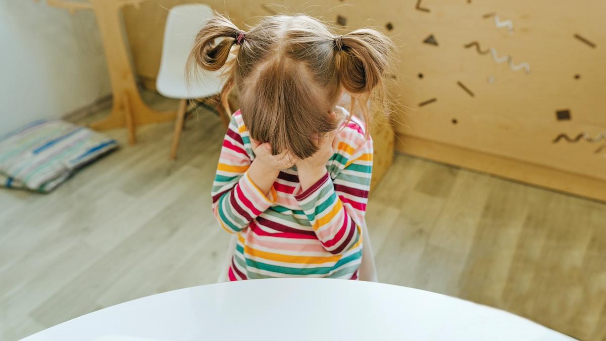 ingrijitoare gradinita popesti leordeni filmata violenta copii