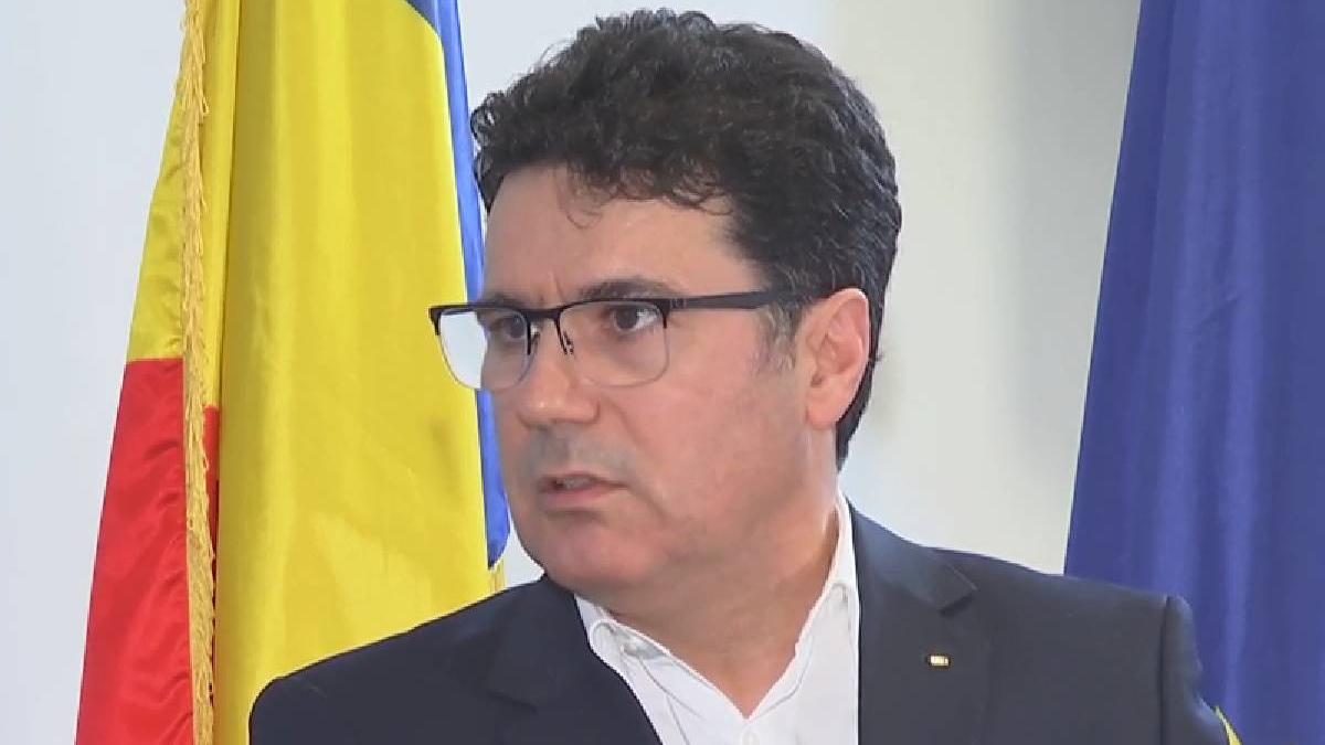 rector snspa partid aur legaturi rusia