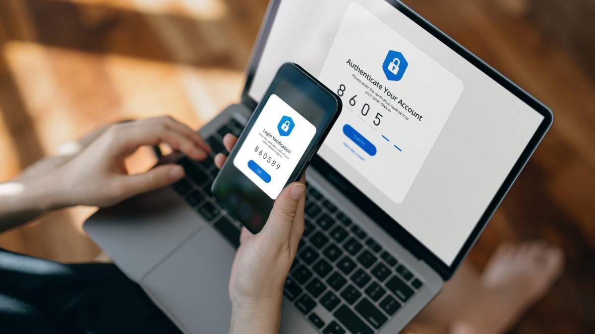 romani fraude online metoda protejare bani card