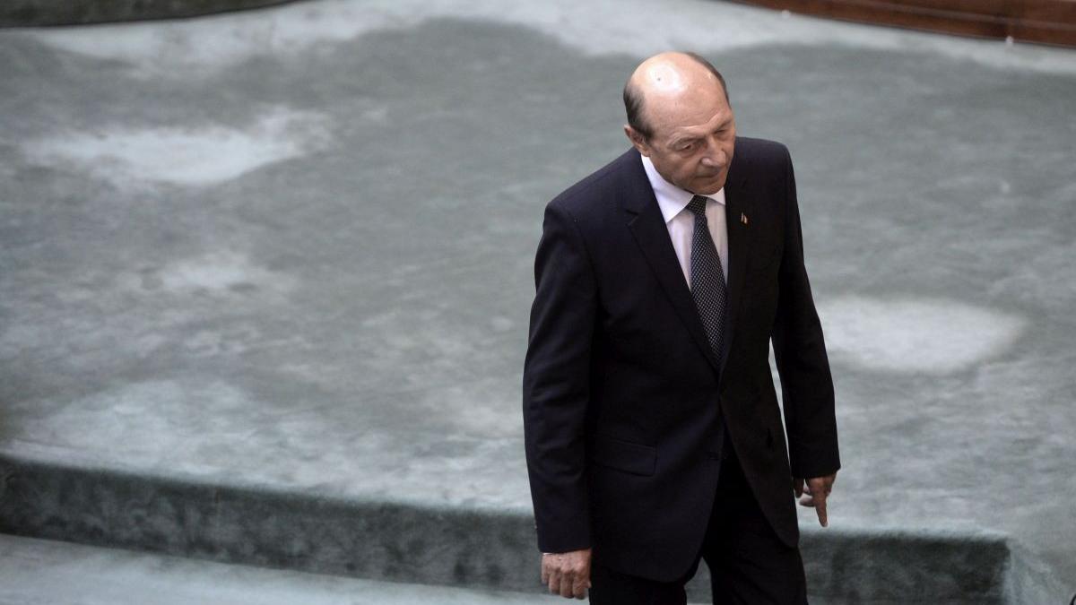 traian basescu priveghi mioara roman evacuat vila