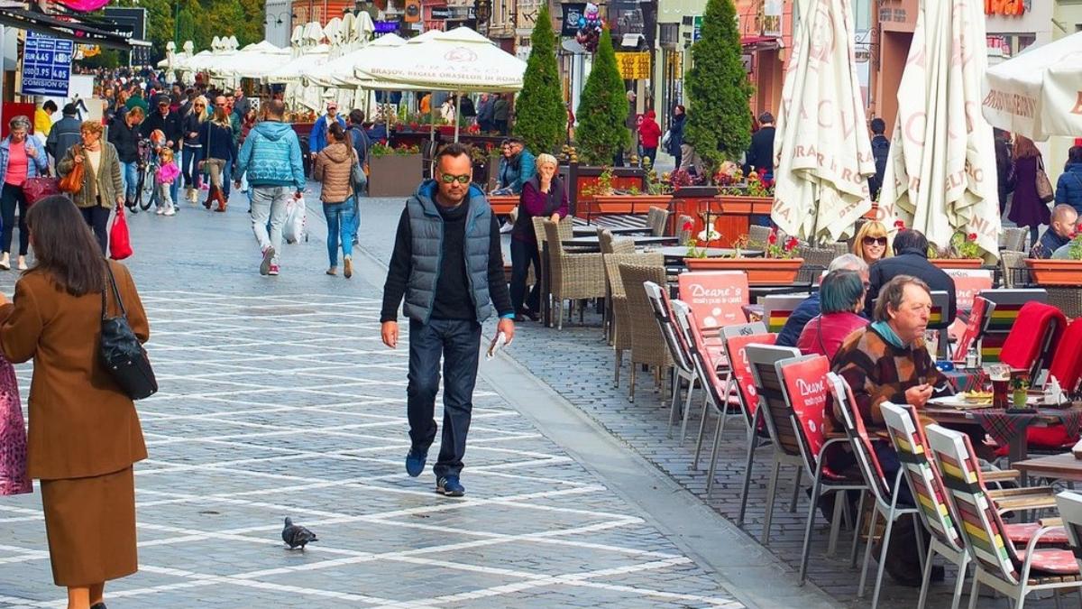 oras turistic romania se redeschid terase centru istoric 1 martie