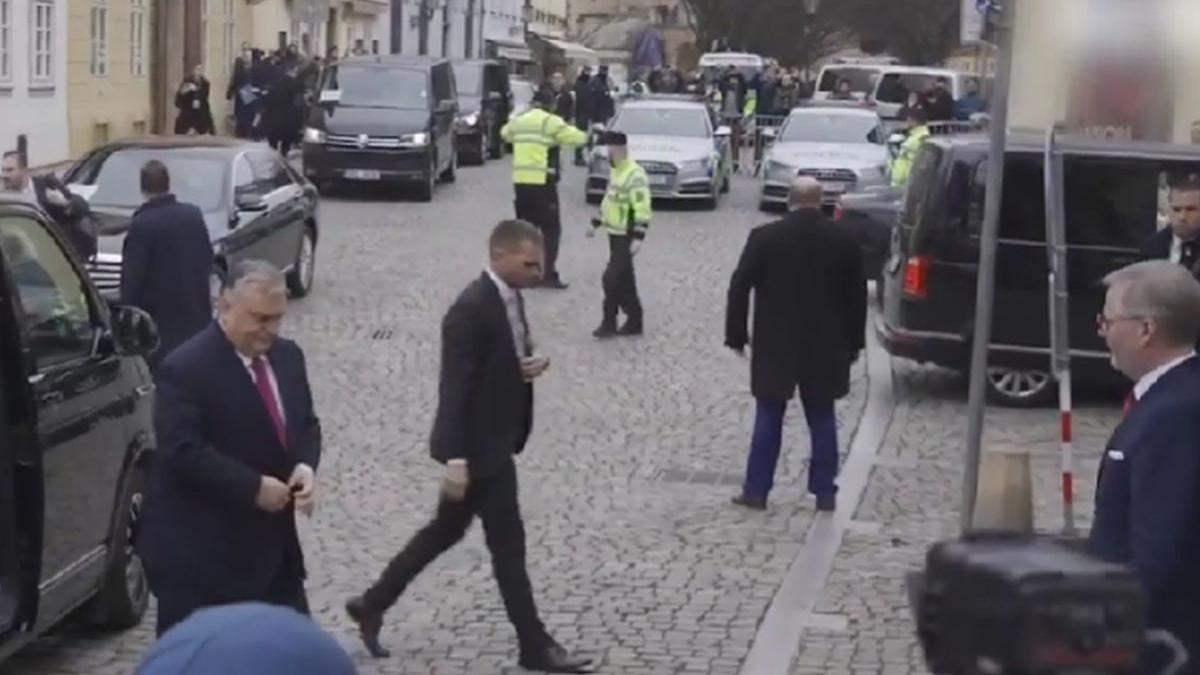 viktor orban trimitem trupe ucraina huiduit premierul ungariei mesaj deget