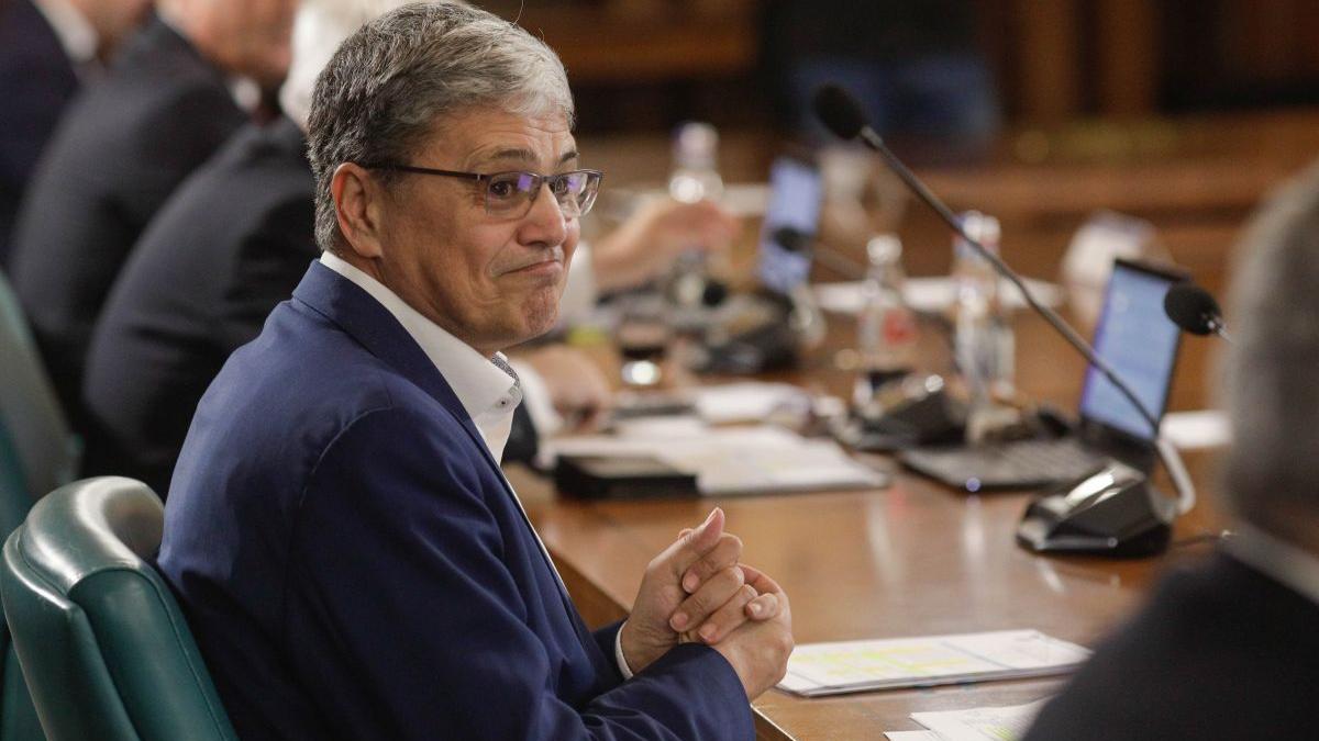 marcel bolos da de gol guvern crestere taxe impozite