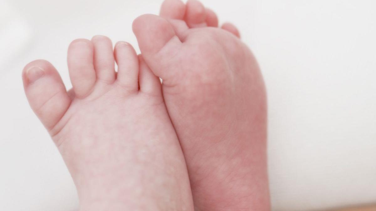 medic maternitate polizu acuzat aruncat sac nou nascut trimis judecata