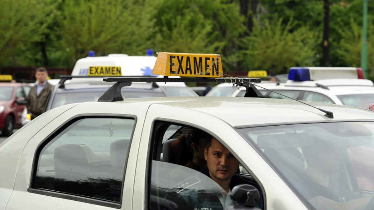 Un bărbat din Suceava a picat de 53 de ori examenul de permis auto