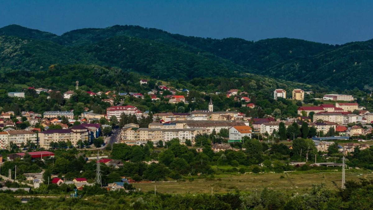 oras pucioasa dambovita liniste case