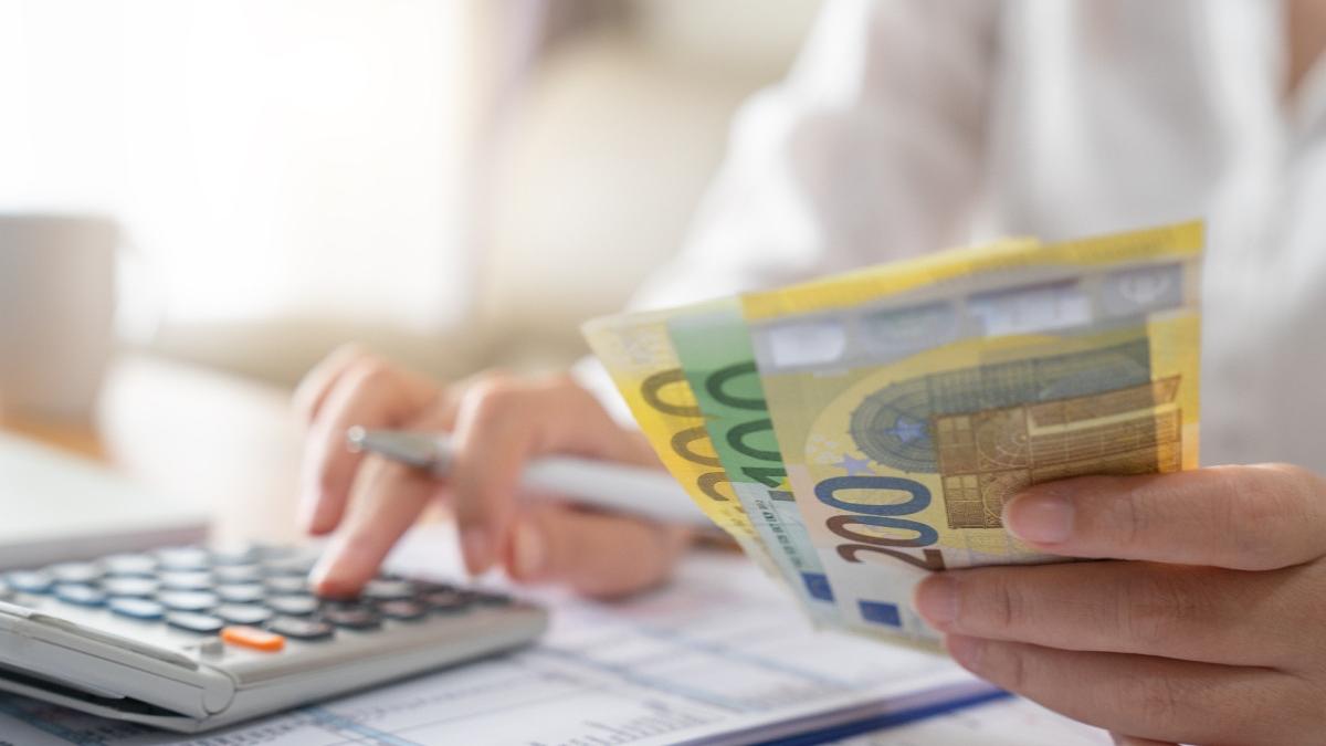 jaf milioane lei contabila agentie turism bucuresti ancheta politie