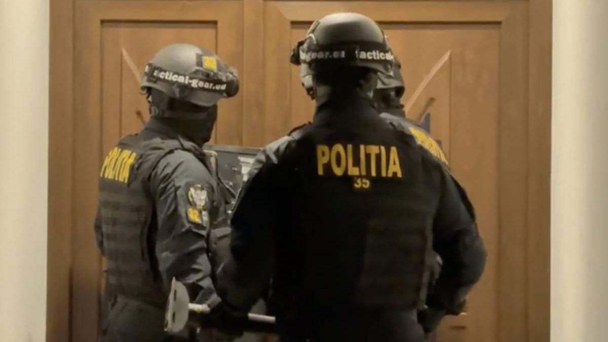 perchezitii dosar tarfic arme droguri timis mascati