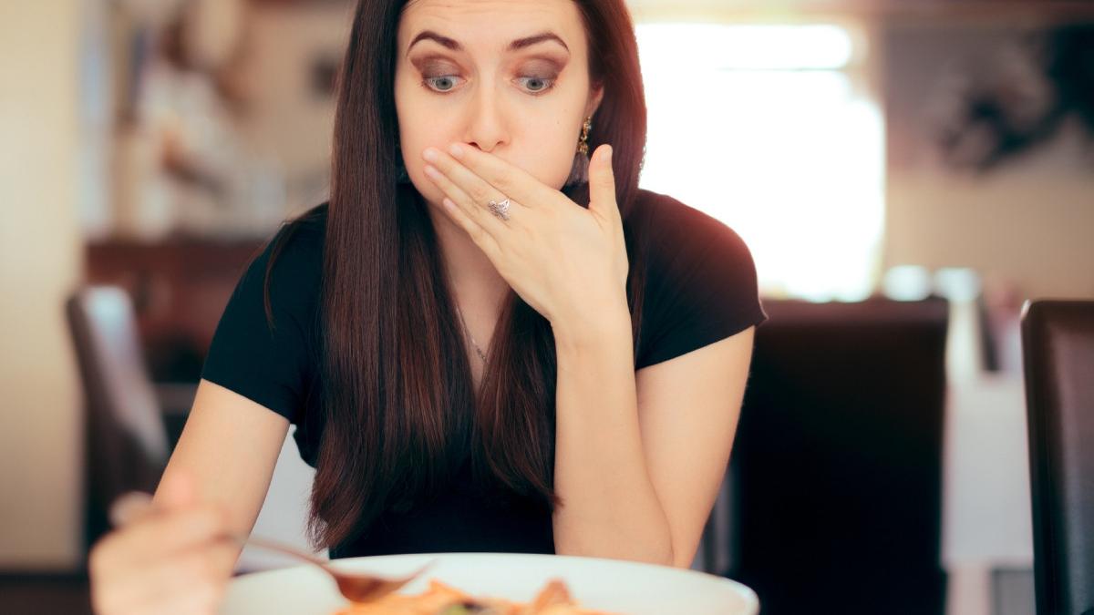 patania unei femei care a gasit surprize in mancarea comandata de la un fast food din cluj napoca