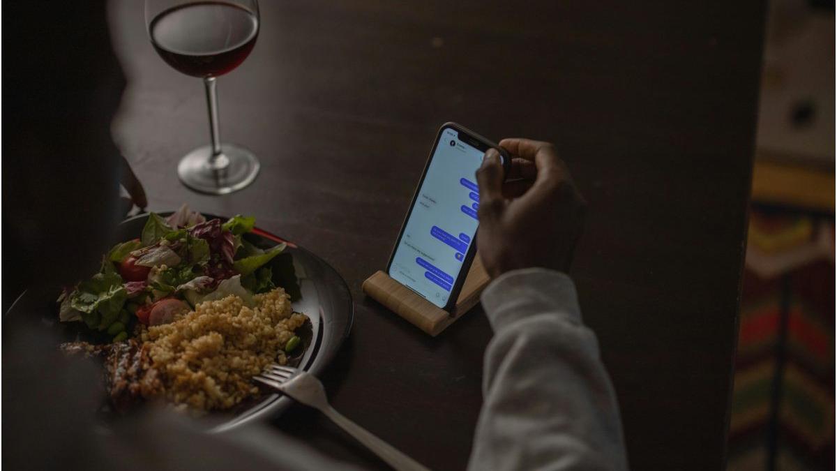 avocata jefuita joc amoros