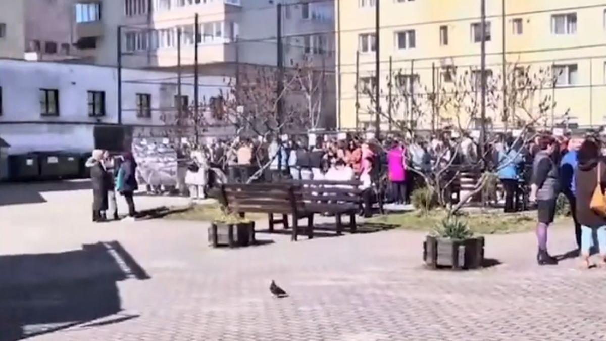 pericol explozie bistrita sute elevi profesori evacuati liceu andrei muresanu