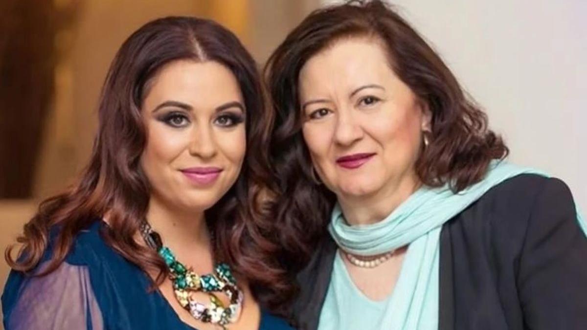 obiect oana roman pastreaza amintire mama