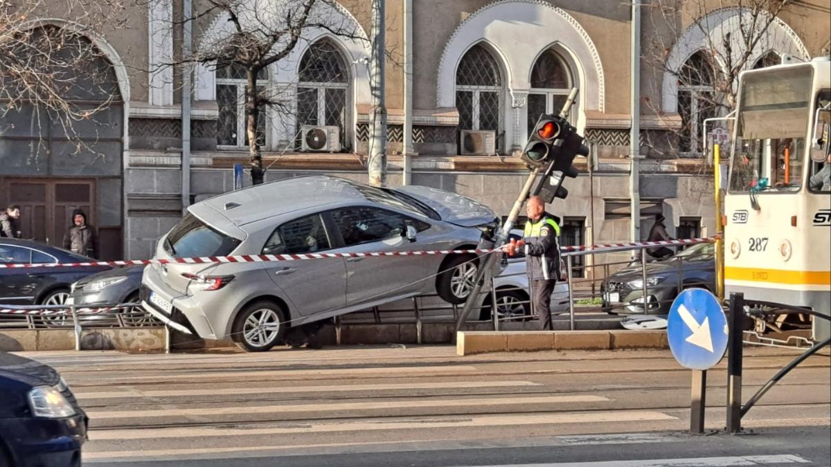 accident masini pieton bucuresti