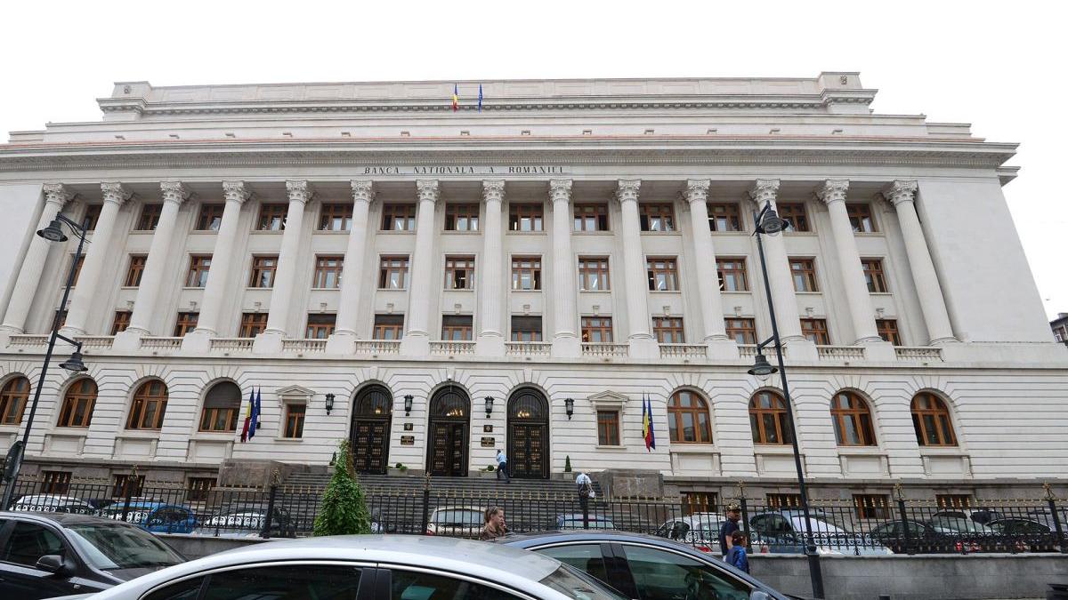 romanii traiesc peste posibilitati pregatiti va sa refolositi lucruri avertismentul economist sef