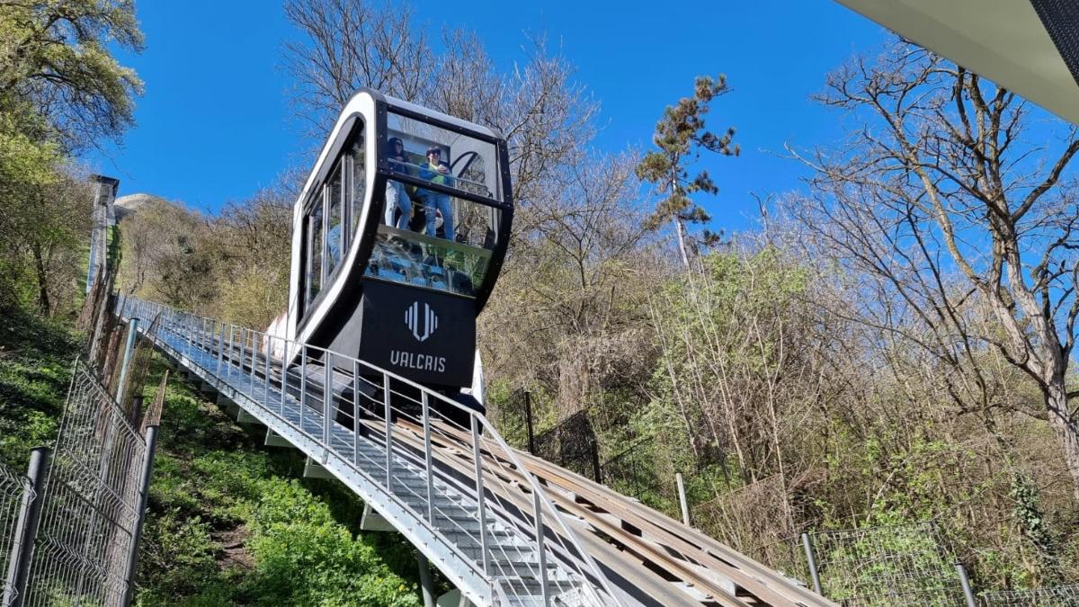 oras romania inaugurare telecabina noua primaria deva