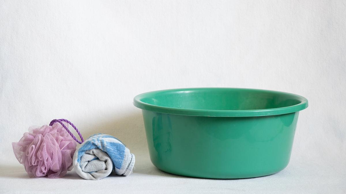 copil inecat lighean apa neam gadinti