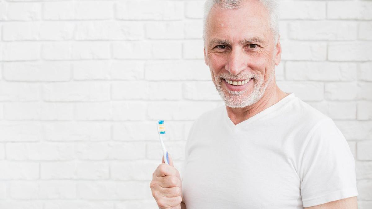 ce ar trebui sa stii despre rutina de ingrijire orala in functie varsta pe care o ai