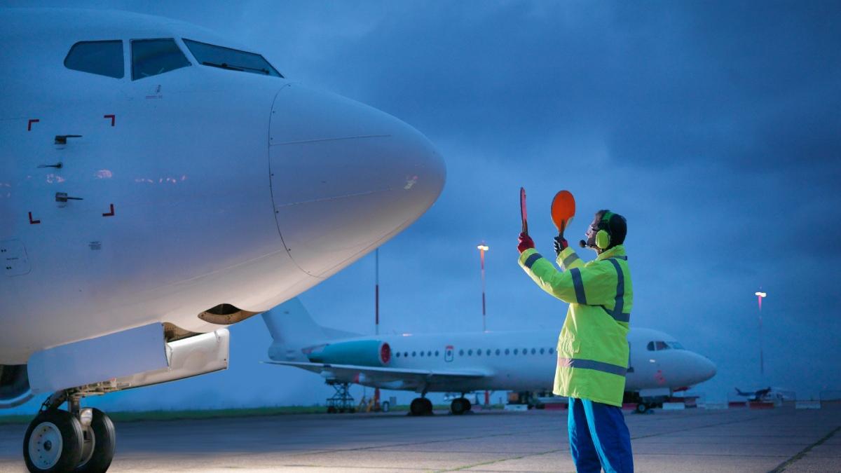 alerta aeroportul heathrow accident avioane