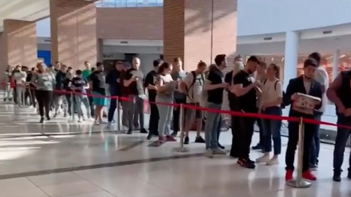 coada magazin electrocasnice bucuresti mall promotie tigai