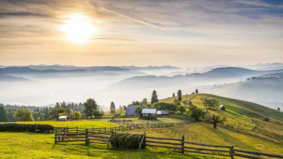 comuna romania rai turisti straini