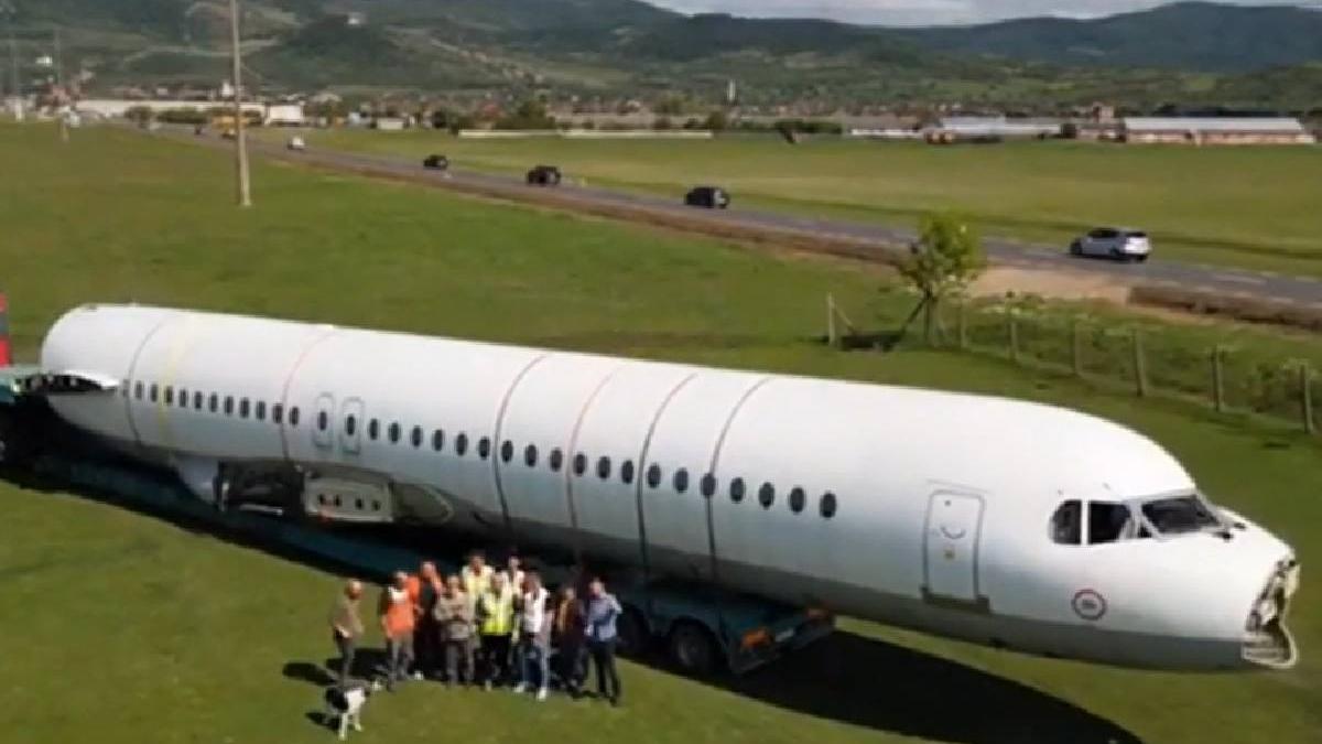 arad avion transformat in restaurant